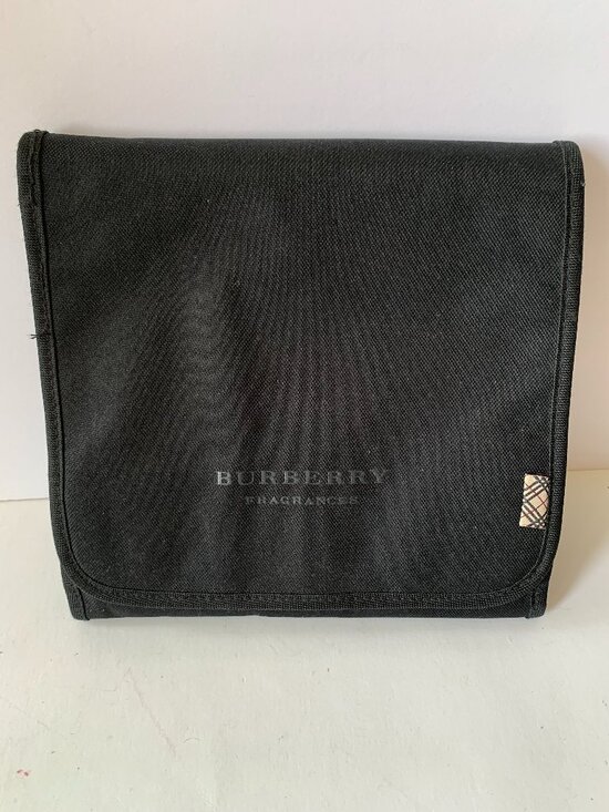 Burberry Handbags - Burberry Fragrances Toiletry Travel Black Hanging Folding Compartment Bag